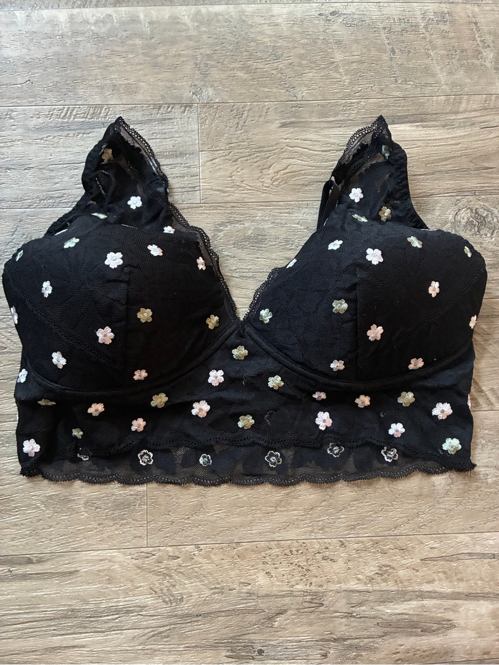 Victoria Secret PINK Daisy Lace Bralette